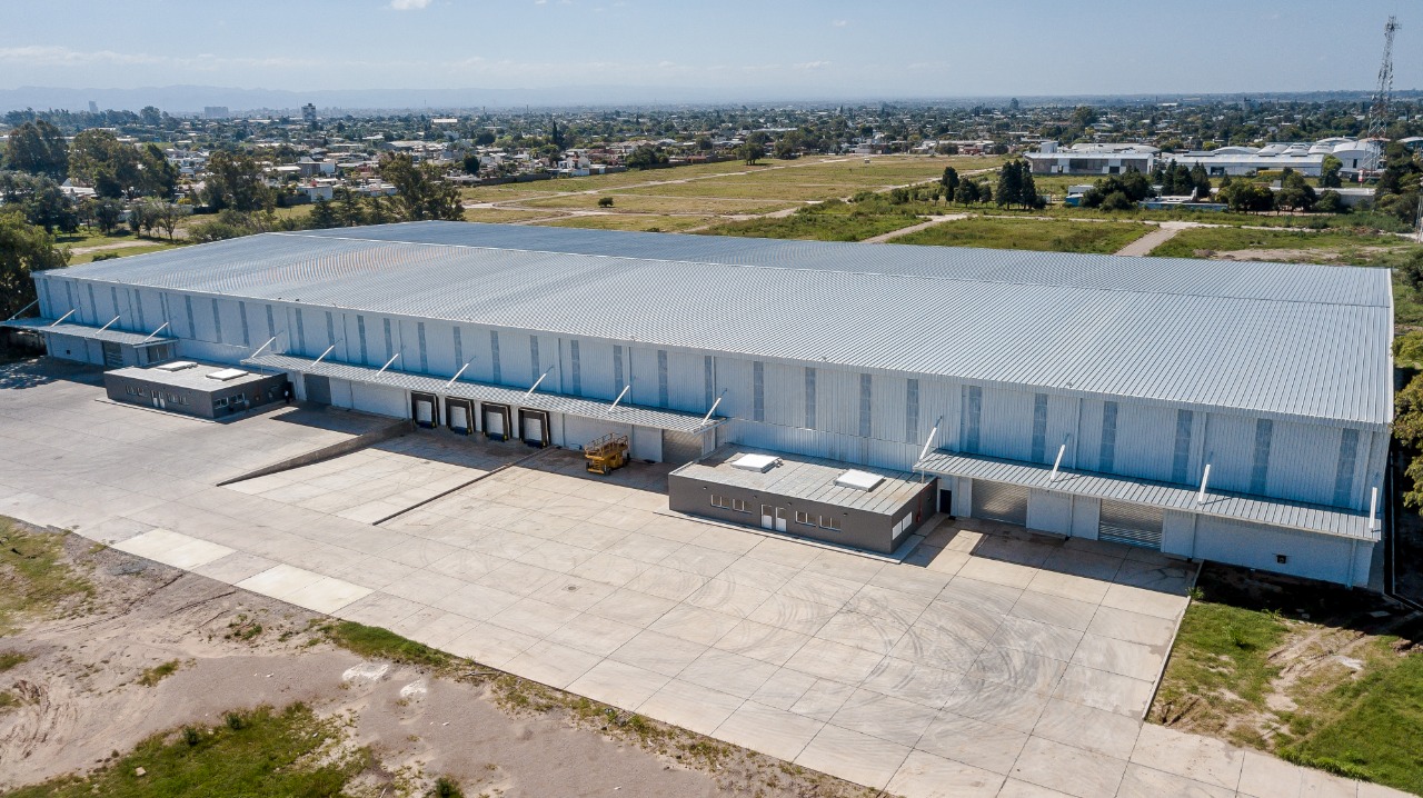DEPOSITO AAA . 3000M2 CON OFICINAS . DOCKS, ALEROS Y ROCIADORES