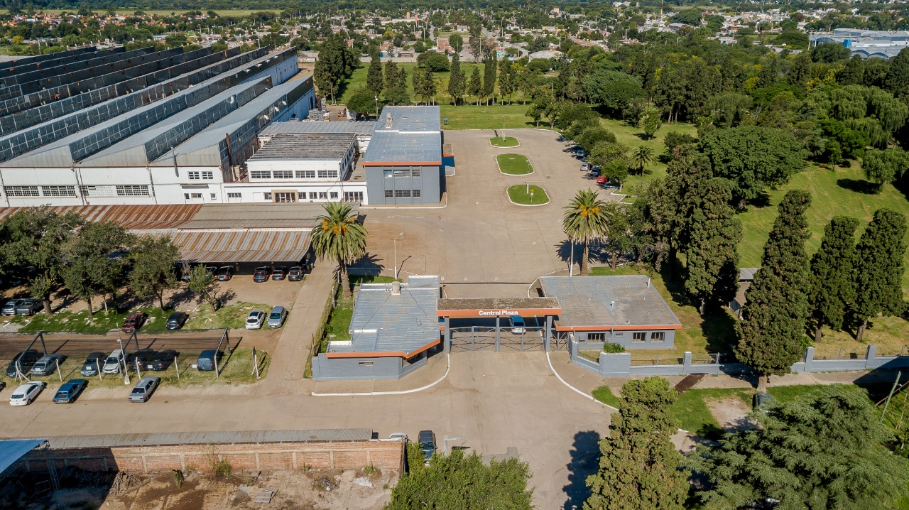 DEPOSITO AAA . 3000M2 CON OFICINAS . DOCKS, ALEROS Y ROCIADORES