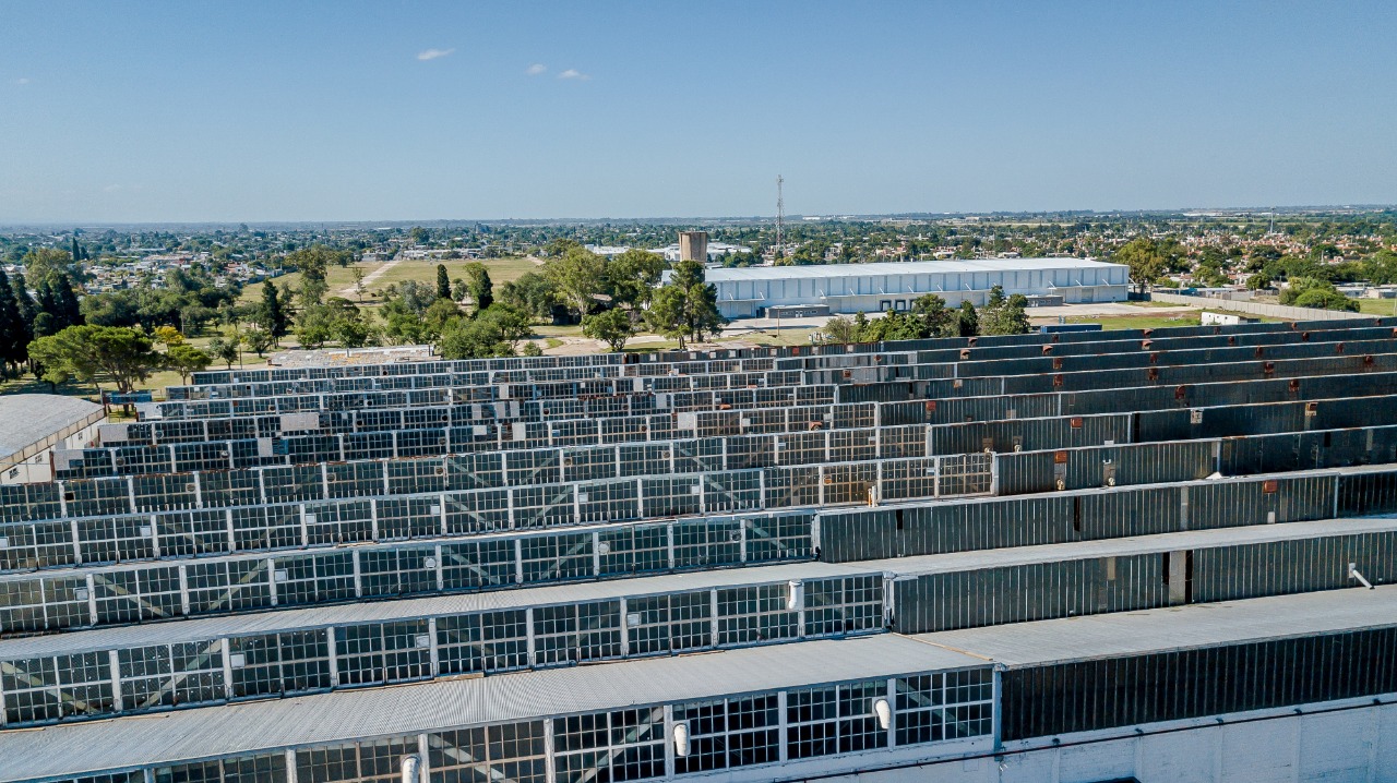 DEPOSITO AAA . 3000M2 CON OFICINAS . DOCKS, ALEROS Y ROCIADORES