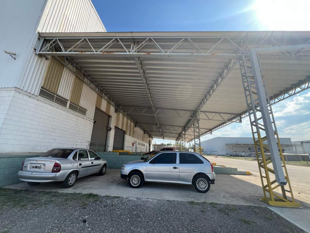 DEPOSITO AAA . ROCIADORES, DOCKS Y RAMPAS . PREDIO CERRADO CON SEGURIDAD