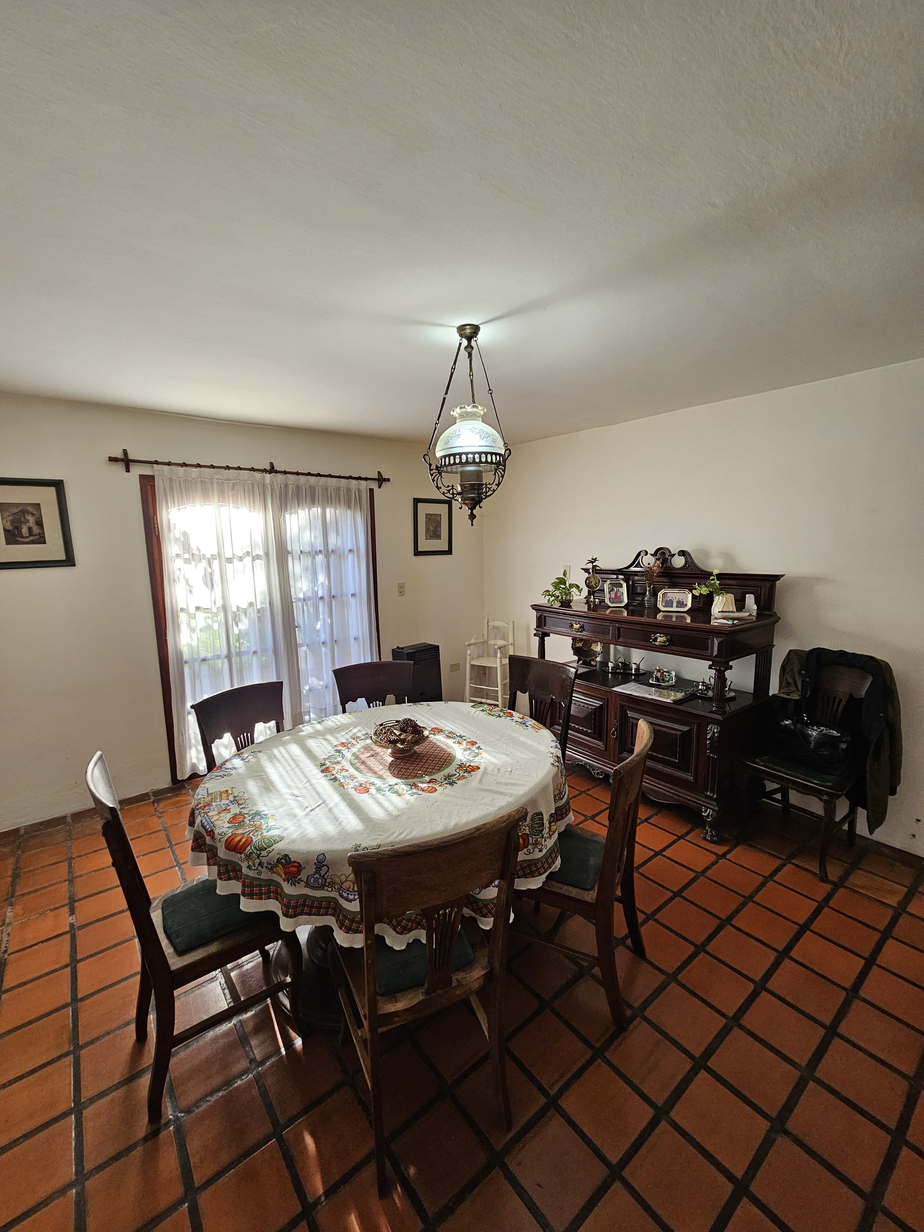 Propiedad Premium en Argello  4 Dormitorios  1.000 m de terreno  Gran Parque  Piscina