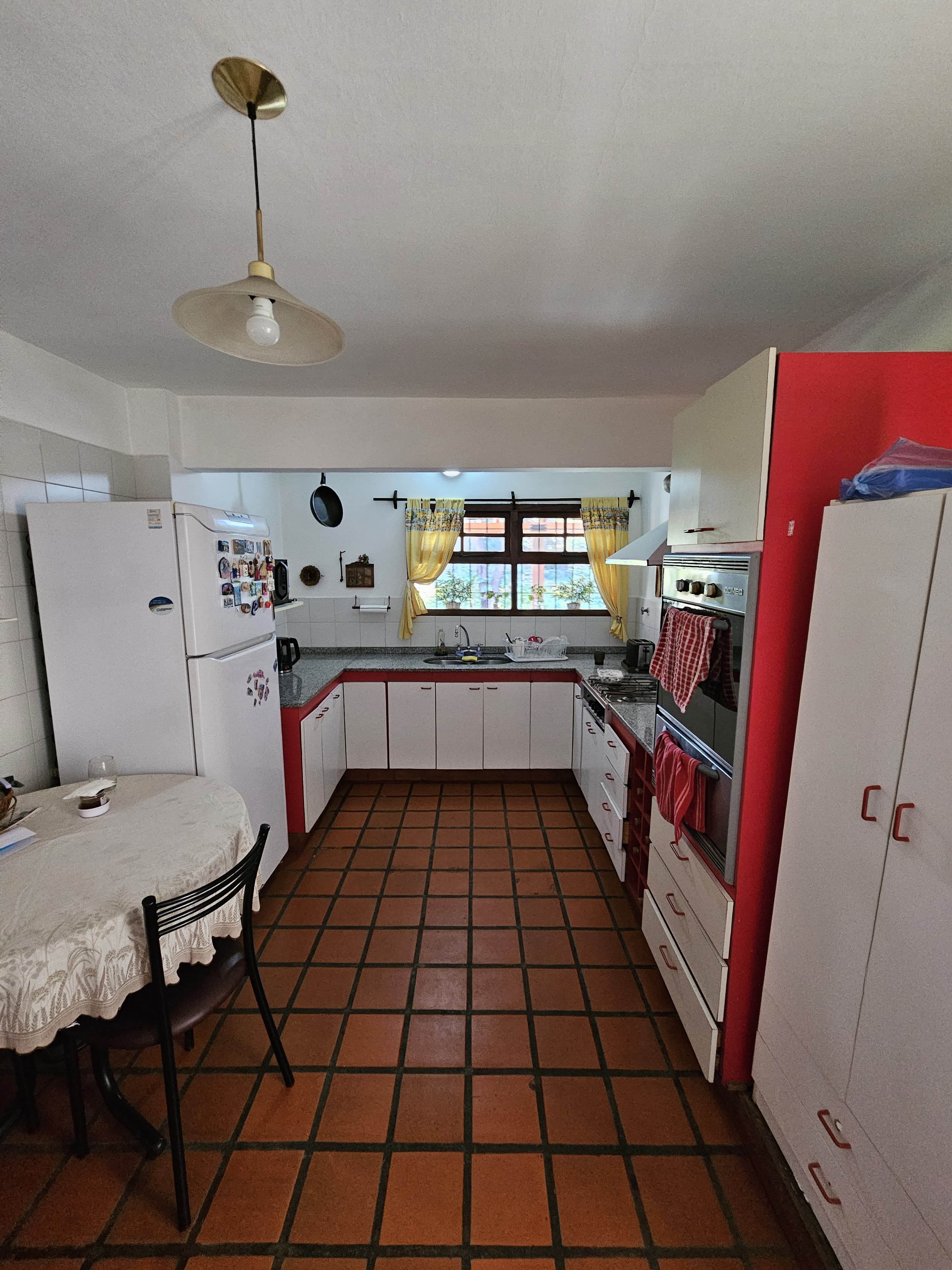 Propiedad Premium en Argello  4 Dormitorios  1.000 m de terreno  Gran Parque  Piscina