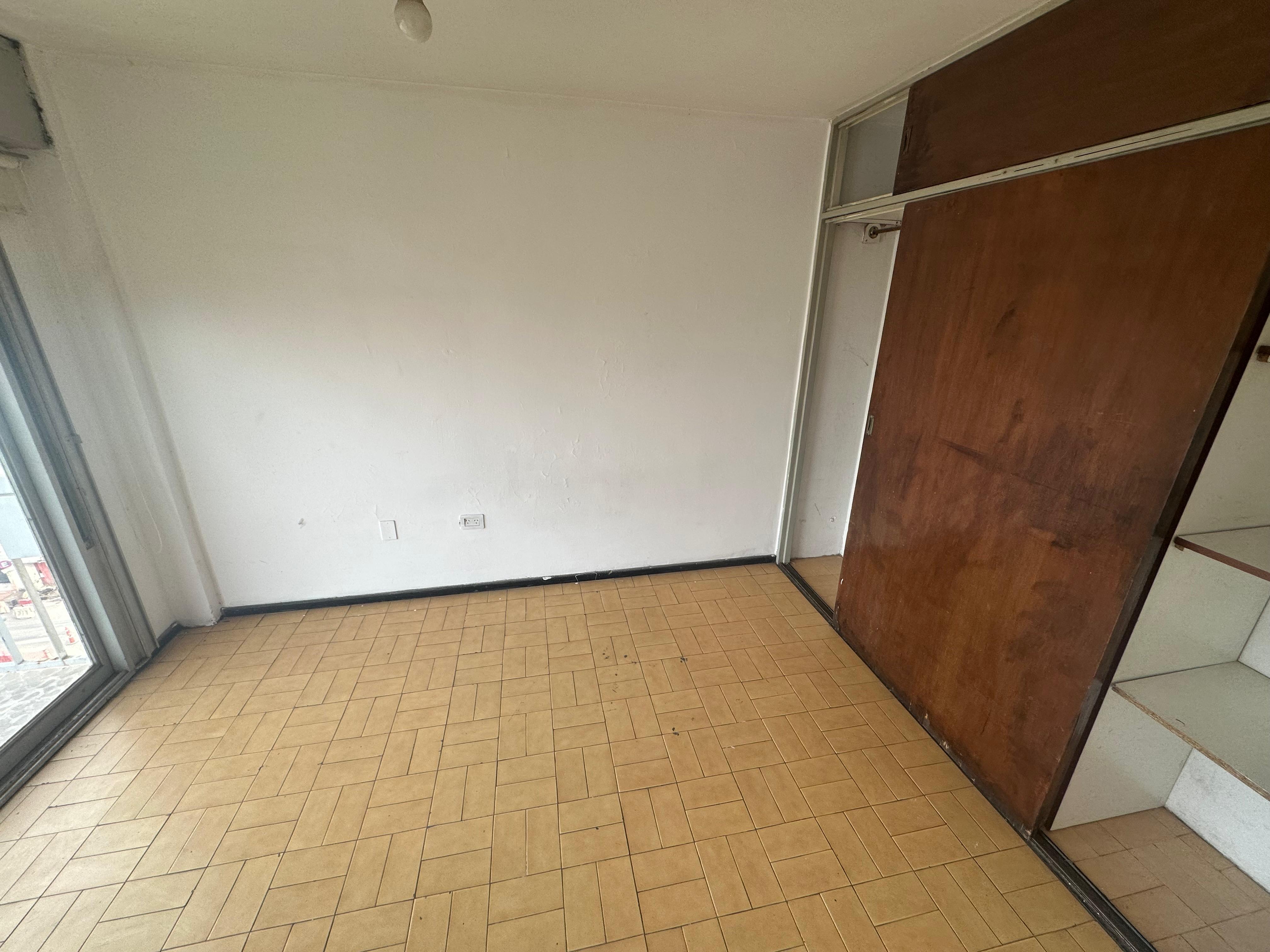 Oportunidad  1 Dormitorio con Balcones en Living y Dormitorio Maipu 431