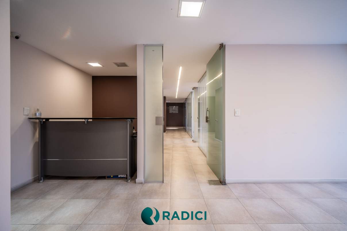 VENTA PISO DE OFICINAS EN EL MICRO CENTRO DE CORDOBA - RECICLADAS Y EN OPORTUNIDAD! LA VEMOS?