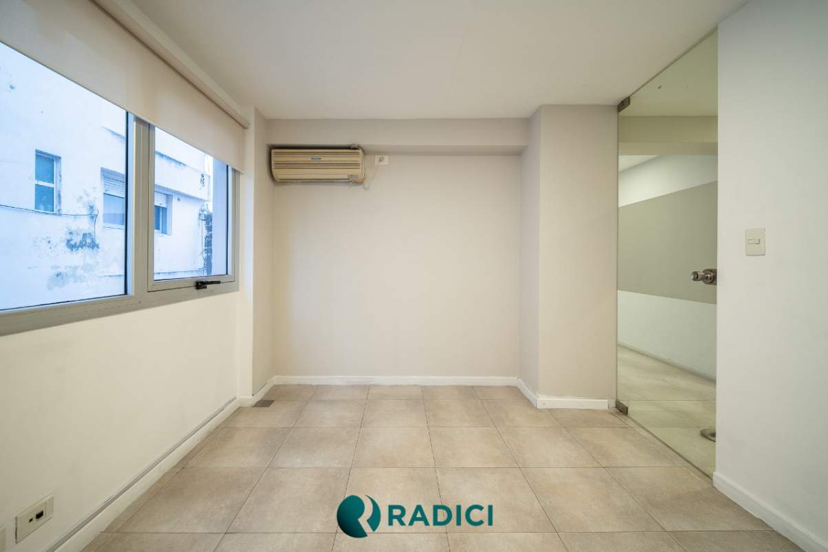 VENTA PISO DE OFICINAS EN EL MICRO CENTRO DE CORDOBA - RECICLADAS Y EN OPORTUNIDAD! LA VEMOS?
