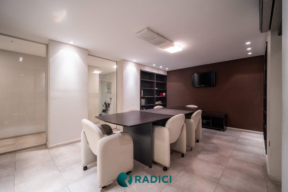 VENTA PISO DE OFICINAS EN EL MICRO CENTRO DE CORDOBA - RECICLADAS Y EN OPORTUNIDAD! LA VEMOS?