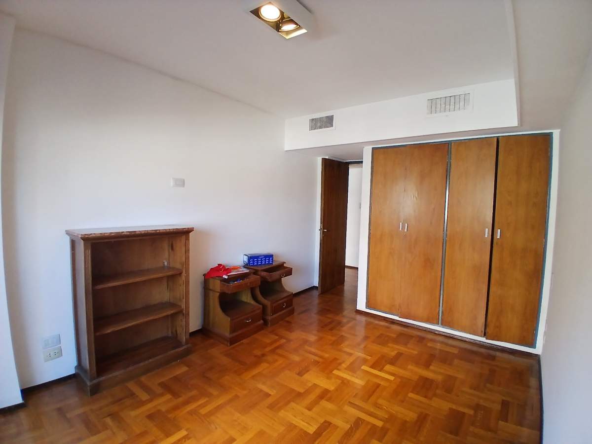 Semipiso 4 dormitorios, en mejor zona Cañada