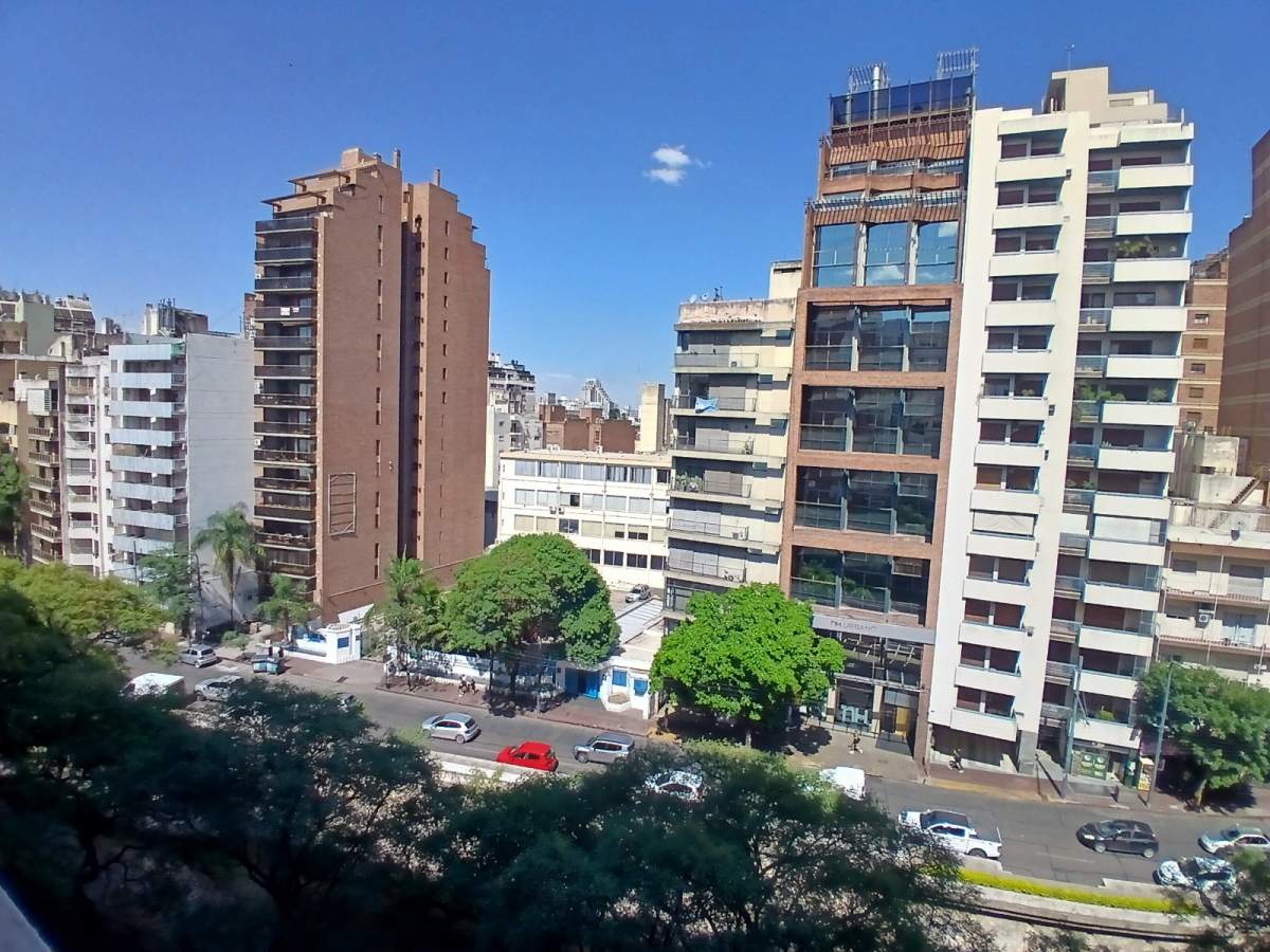 Semipiso 4 dormitorios, en mejor zona Cañada