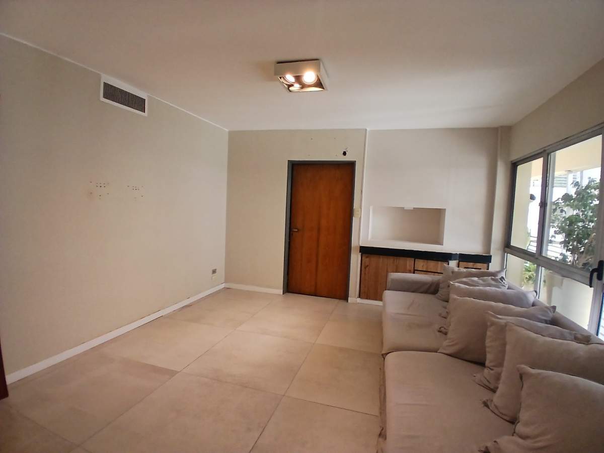 Semipiso 4 dormitorios, en mejor zona Cañada