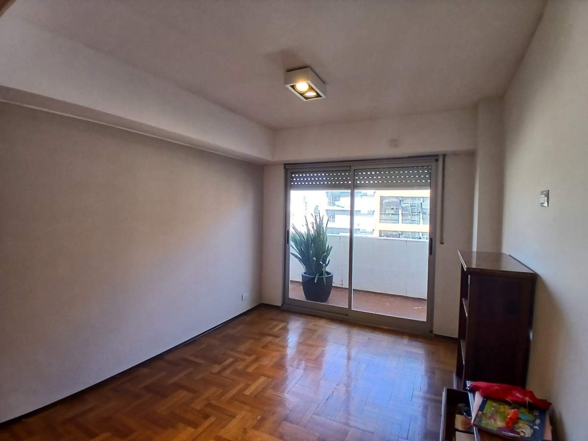 Semipiso 4 dormitorios, en mejor zona Cañada