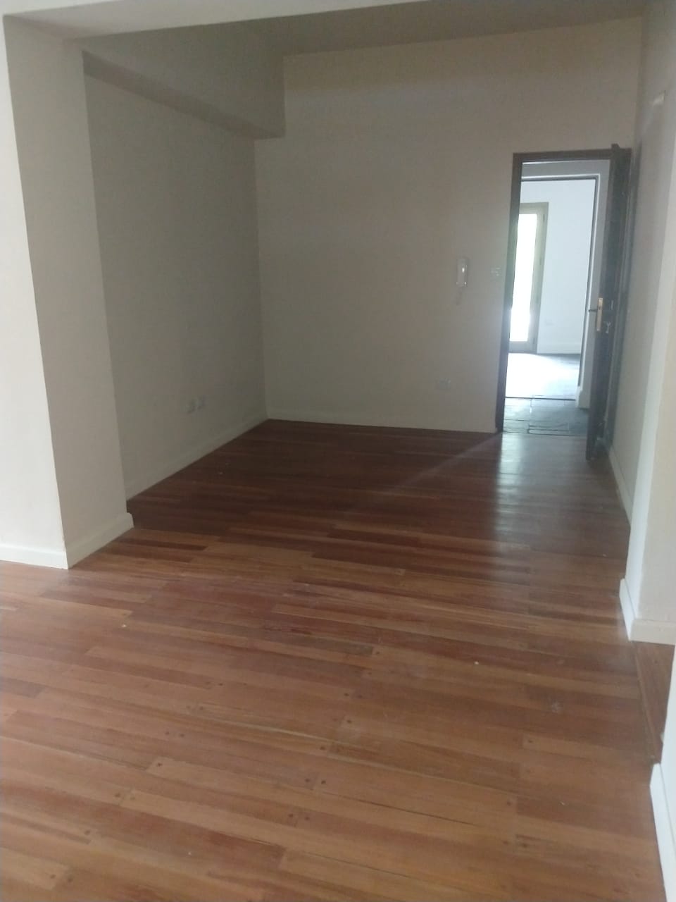 OFICINA AMOBLADA EN ZONA NORTE . AMENITIES, SALA DE REUNION, JARDIN