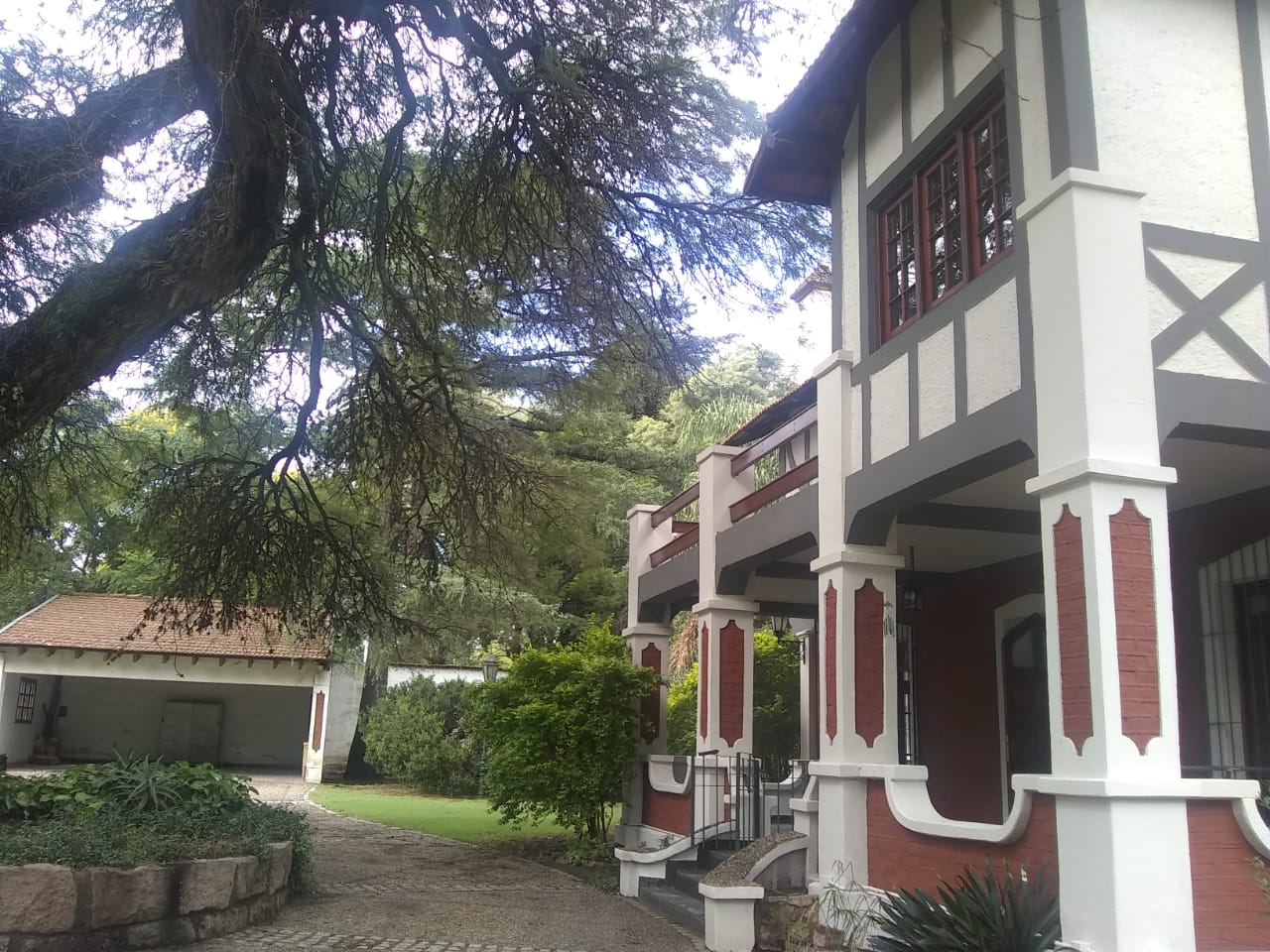 OFICINA AMOBLADA EN ZONA NORTE . AMENITIES, SALA DE REUNION, JARDIN
