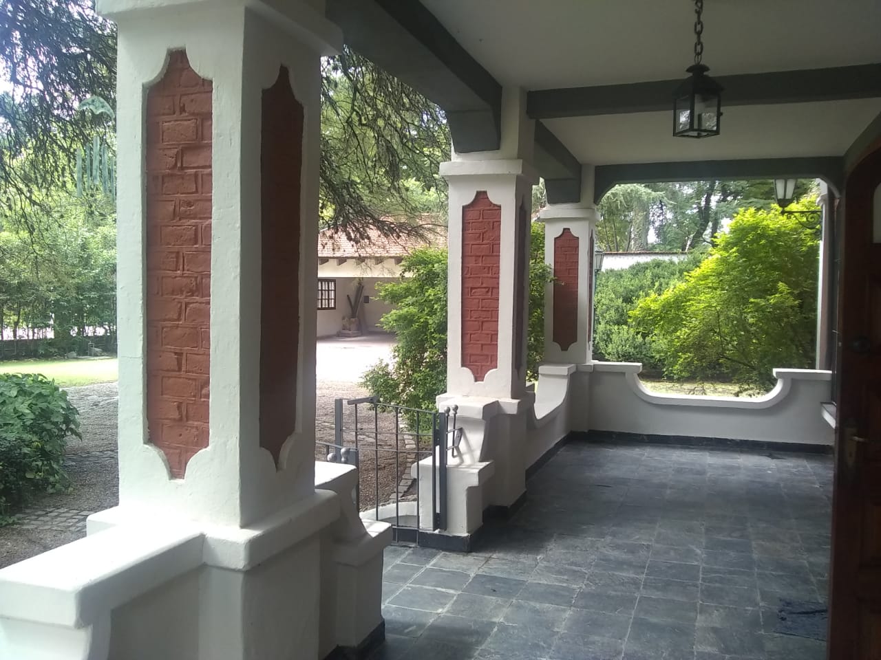 OFICINA AMOBLADA EN ZONA NORTE . AMENITIES, SALA DE REUNION, JARDIN