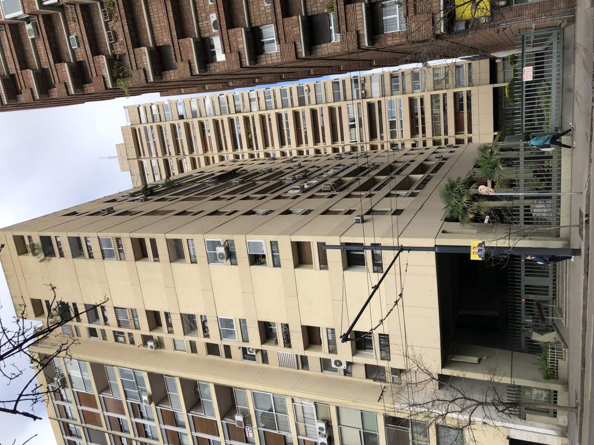 Departamento en alquiler de 3 dormitorios en Centro con cochera y seguridad