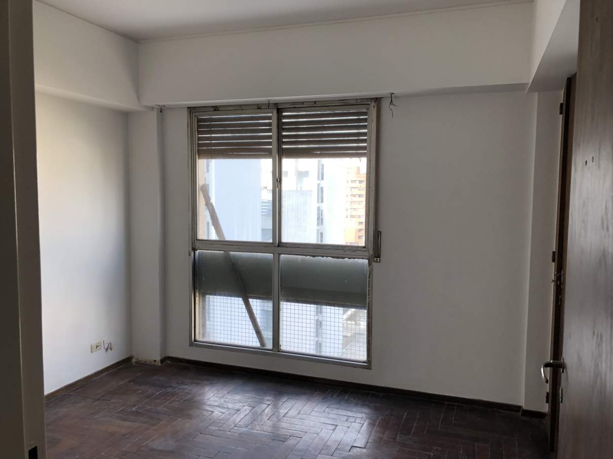 Departamento en alquiler de 3 dormitorios en Centro con cochera y seguridad