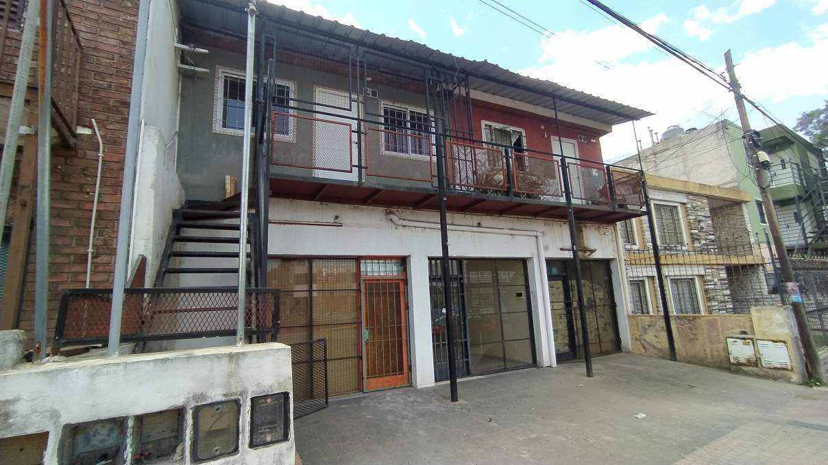 Venta 3 Locales Comerciales Más 2 Deptos Sobre Av Sabattini