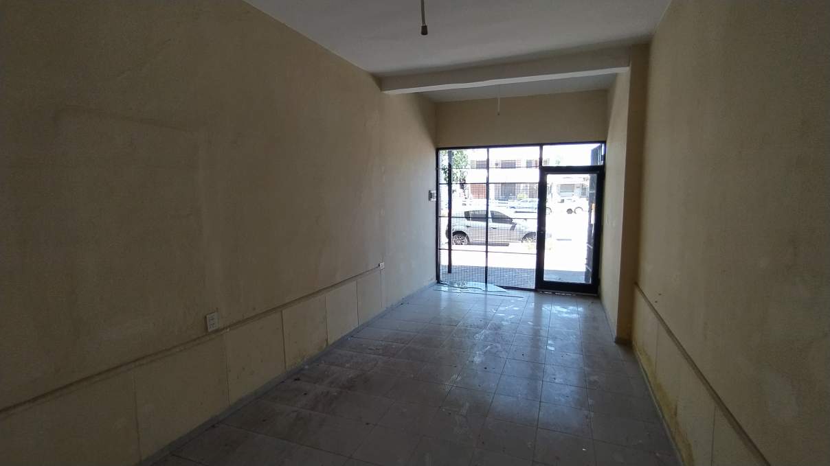 Venta 3 Locales Comerciales Más 2 Deptos Sobre Av Sabattini