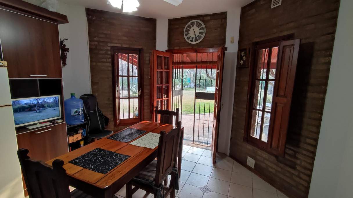 Venta Casa 4 Dorm. B° Villa Rivera Indarte