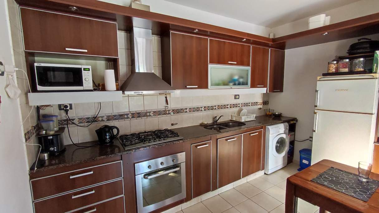 Venta Casa 4 Dorm. B° Villa Rivera Indarte