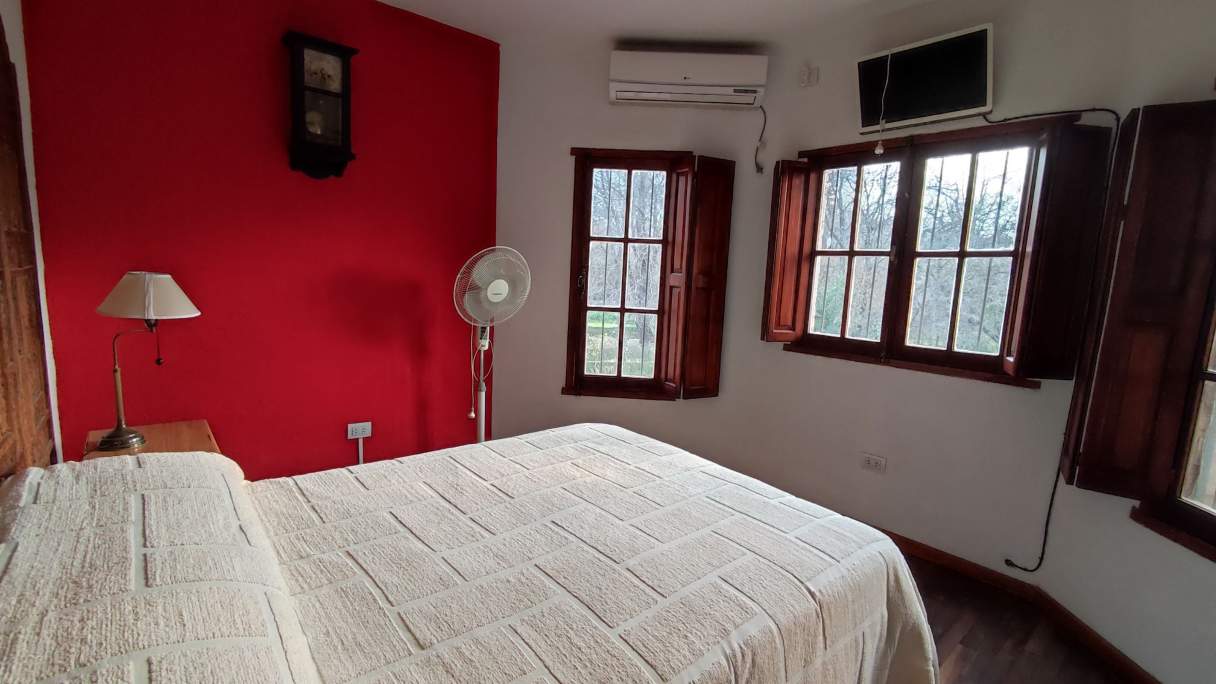 Venta Casa 4 Dorm. B° Villa Rivera Indarte