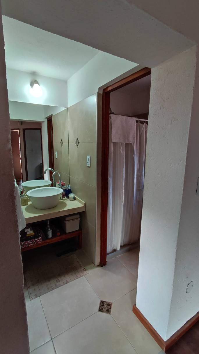 Venta Casa 4 Dorm. B° Villa Rivera Indarte