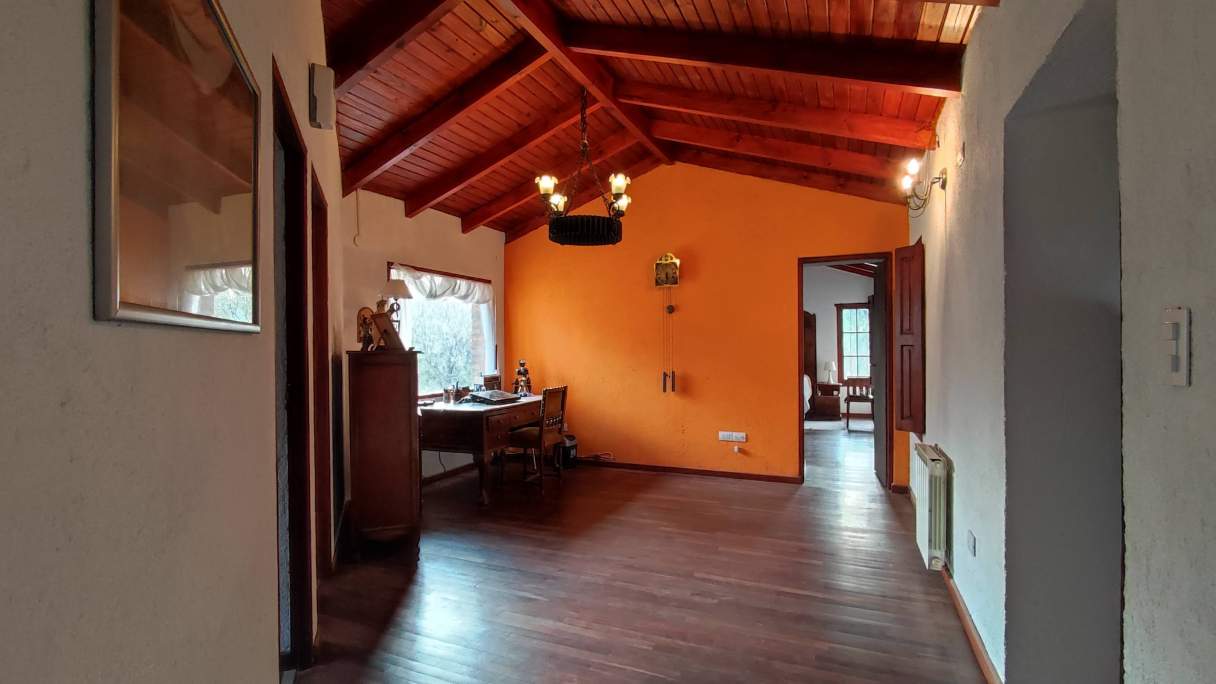 Venta Casa 4 Dorm. B° Villa Rivera Indarte