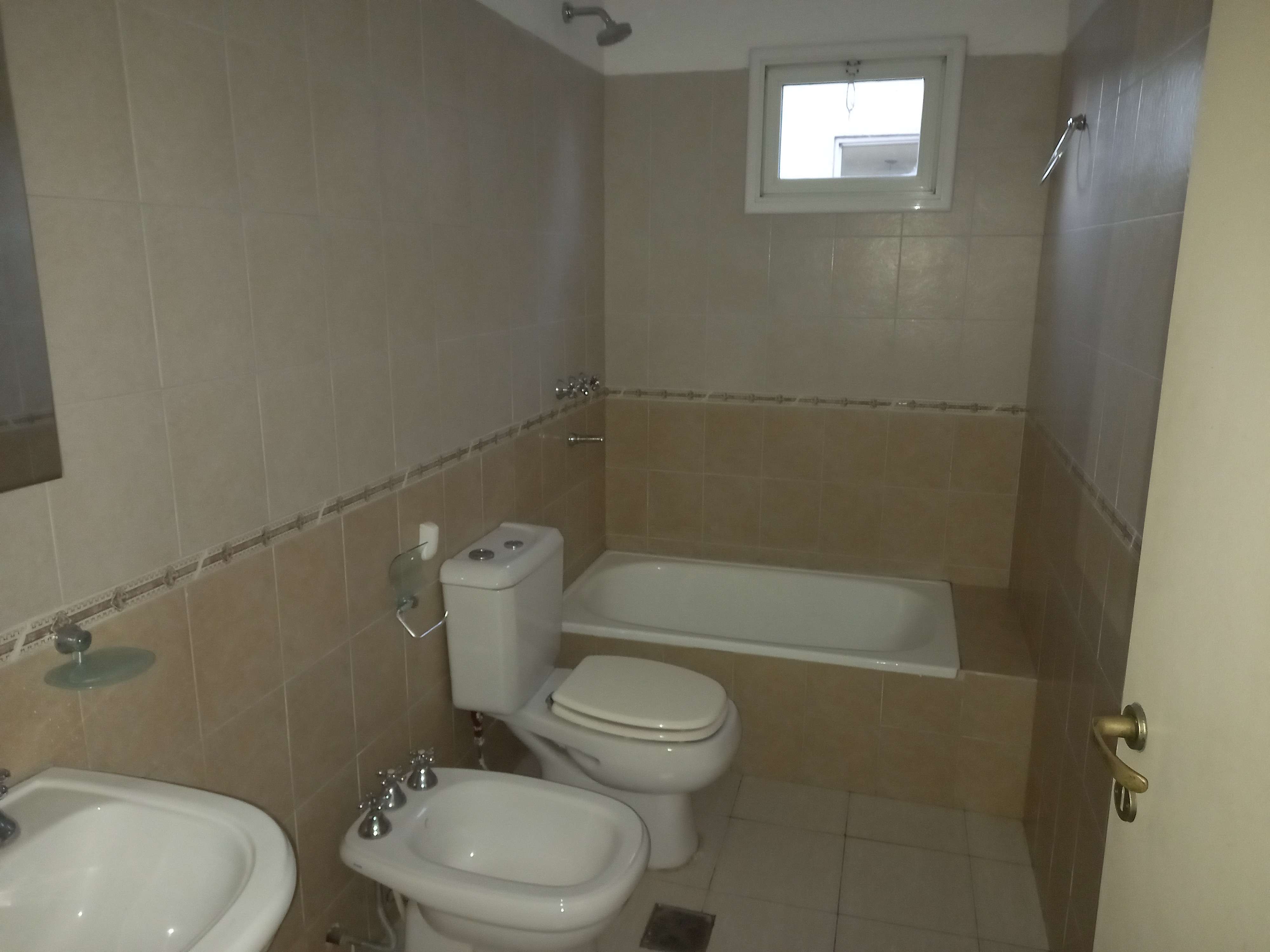 DUPLEX EN ALQUILER B ZUMARAN