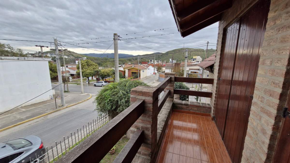 Venta Casa La Calera Centro 3 Dormitorios