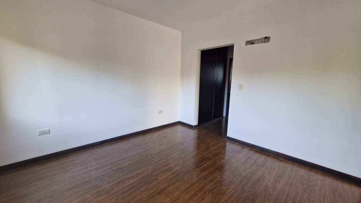 Venta Duplex Housing Villa Warcalde 3 dormitorios con pileta
