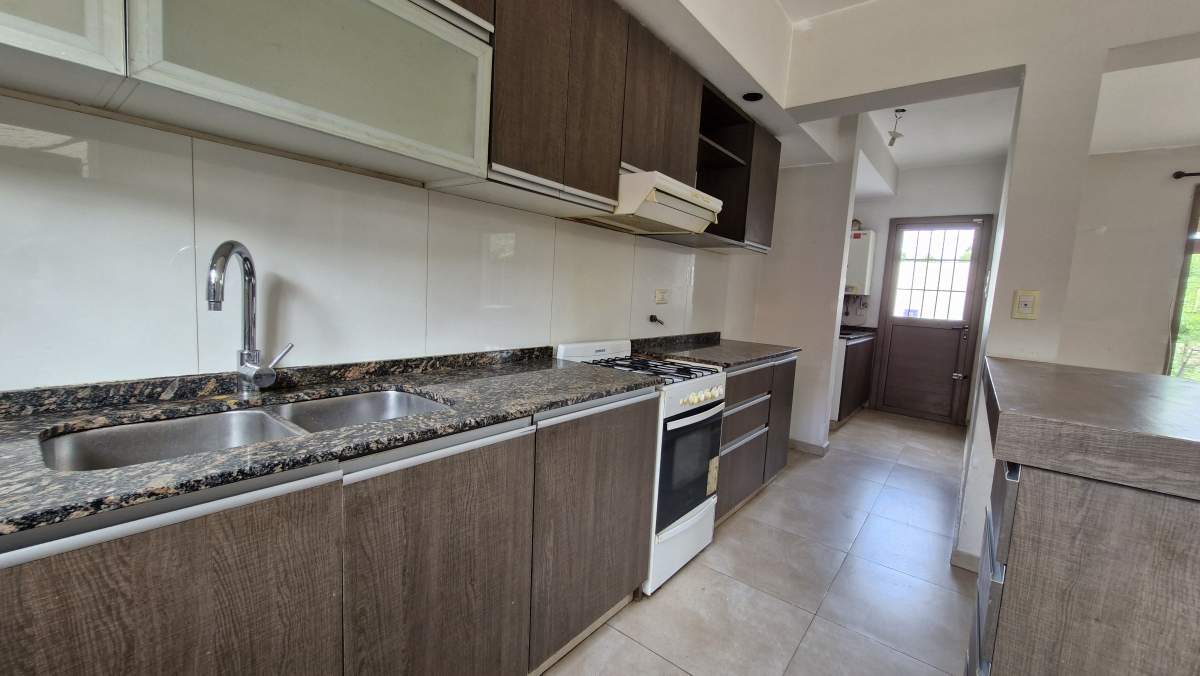 Venta Duplex Housing Villa Warcalde 3 dormitorios con pileta