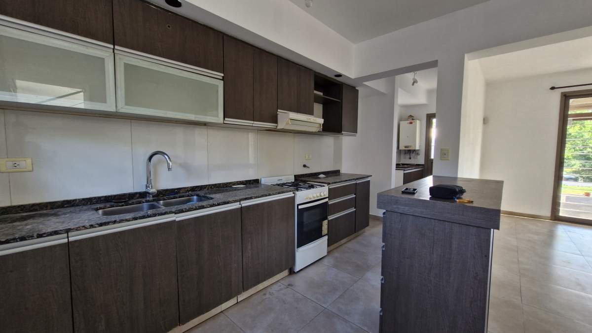 Venta Duplex Housing Villa Warcalde 3 dormitorios con pileta