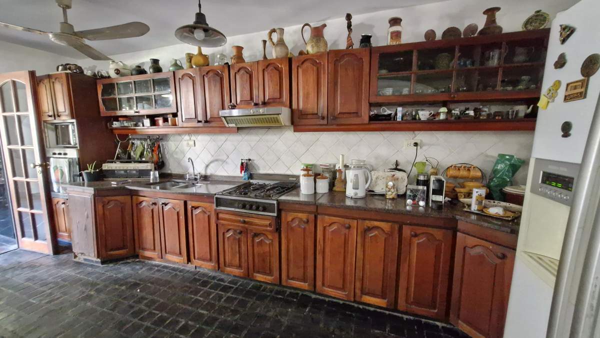 Venta casa cinco dormitorios zona sur Parque Los Molinos