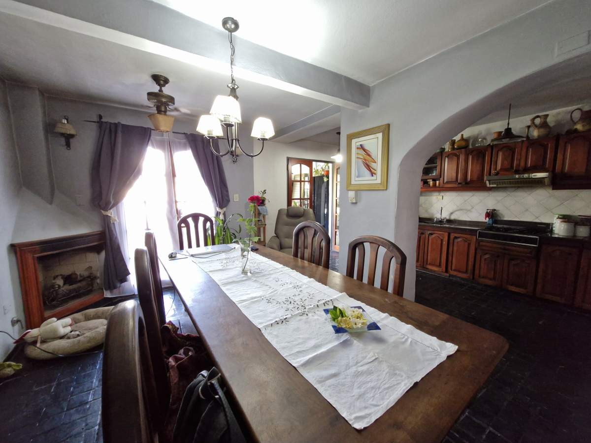 Venta casa cinco dormitorios zona sur Parque Los Molinos