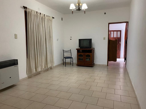 Venta Casa 8 Dormitorios Embalse Con Cochera