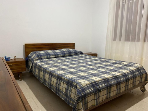 Venta Casa 8 Dormitorios Embalse Con Cochera