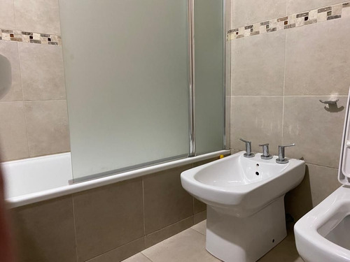 Venta Casa 8 Dormitorios Embalse Con Cochera