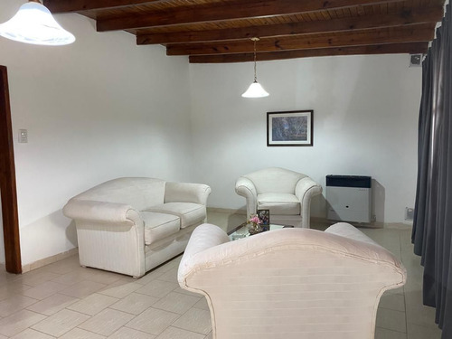 Venta Casa 8 Dormitorios Embalse Con Cochera