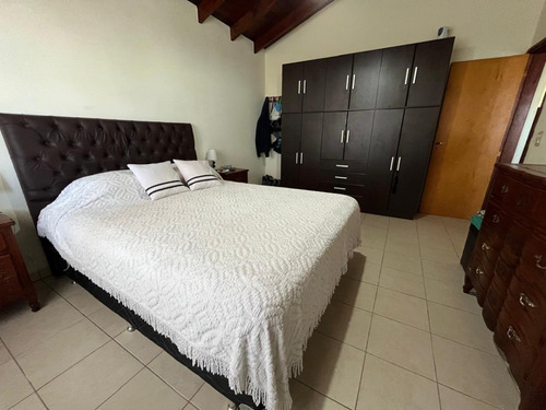 Se Vende Hermosa Propiedad  Embalse  ( Barrio Escuela )