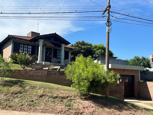 Se Vende Hermosa Propiedad  Embalse  ( Barrio Escuela )