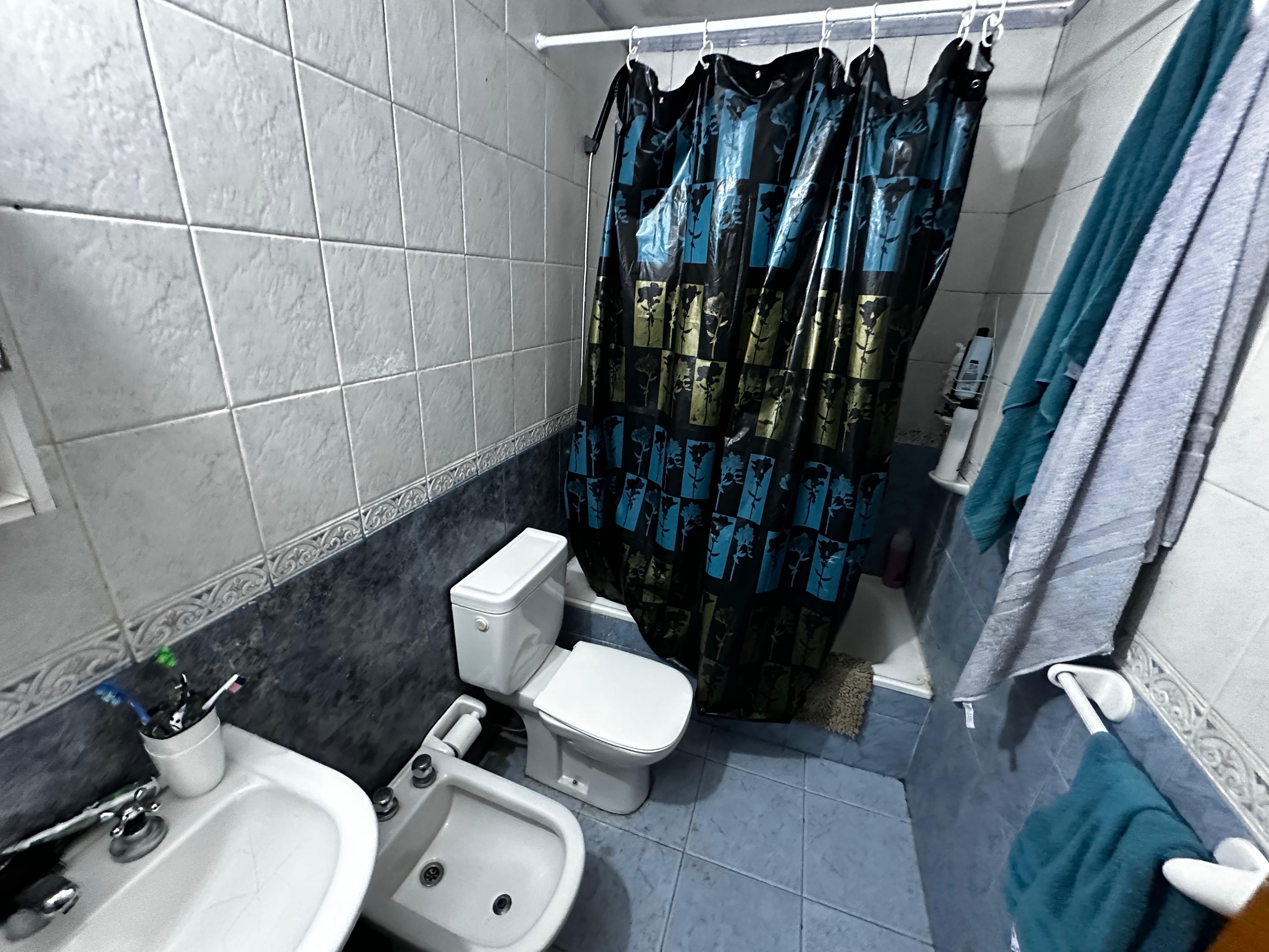 Bv Nueva Cordoba . San Lorenzo esq Ituzaingo . Externo . Balcon amplio