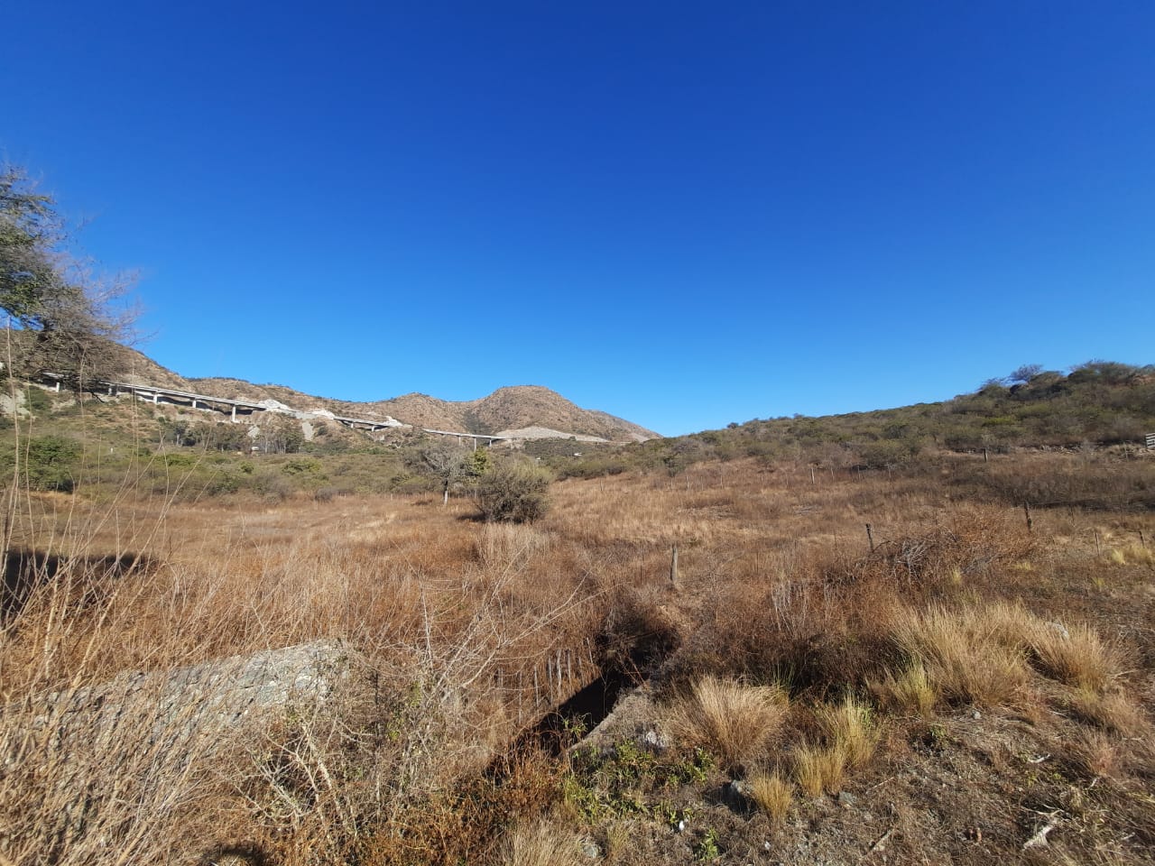 vendo lote en las jarillas