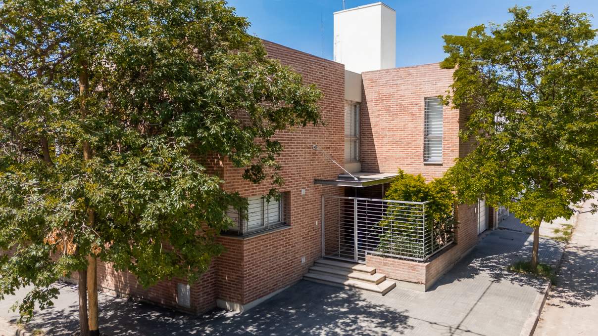 Casa en Venta APTO CREDITO  3 Dormitorios  3 Baños