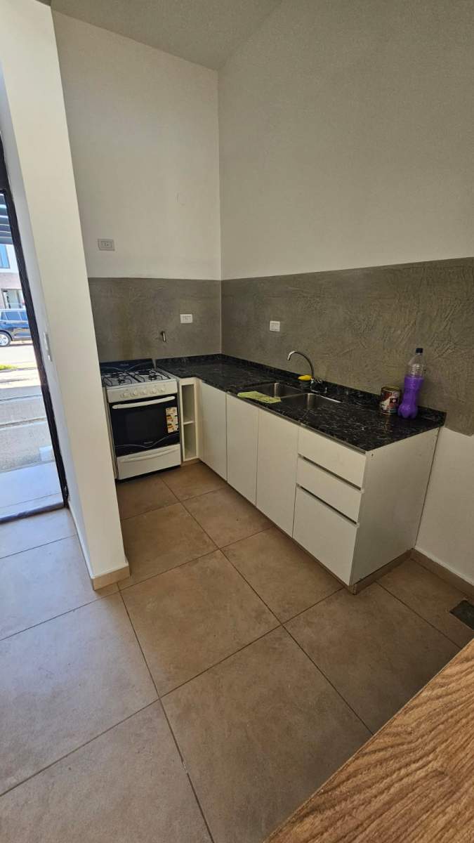 UBICACION PREMIUM - VIVI EN MANANTIALES - ALQUILER CASA DOS DORM