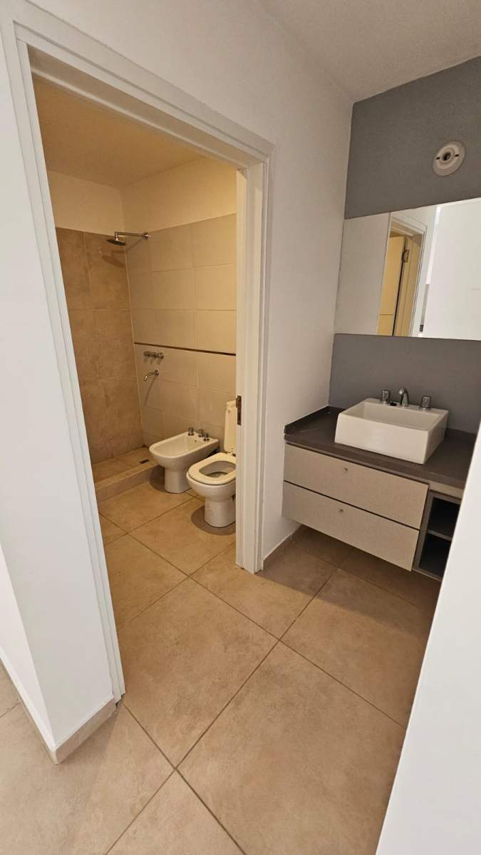 UBICACION PREMIUM - VIVI EN MANANTIALES - ALQUILER CASA DOS DORM