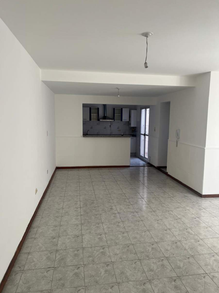 DUPLEX 2 DORM CON COCHERA B LOS NARANJOS