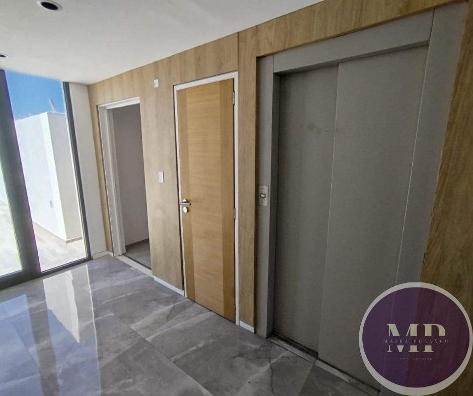 VENTA - DEPARTAMENTO CON COCHERA VCP