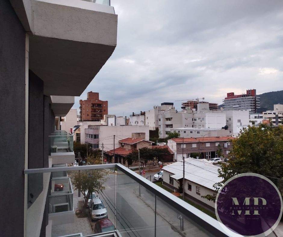 VENTA - DEPARTAMENTO CON COCHERA VCP