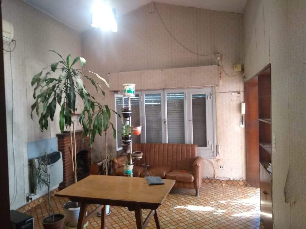VENTA - OPORTUNIDAD - A REFACCIONAR