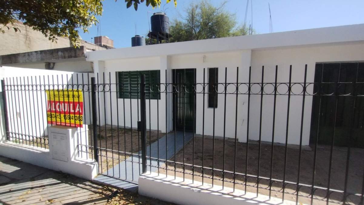 CASA UBICADA EN BARRIO LOS SAUCES CORDOBA