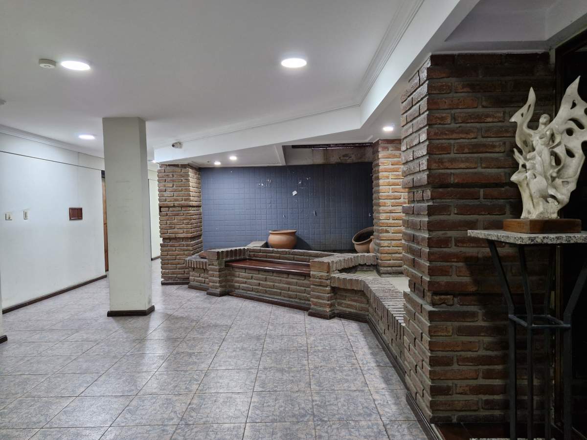 Venta Semipiso 2 Dormitorios Zona Centro con terraza